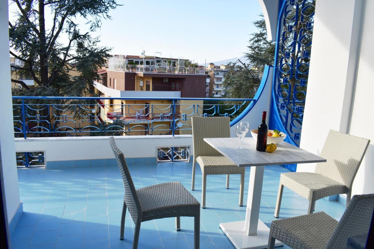 سورينتو Lume Art Apartment B&B المظهر الخارجي الصورة